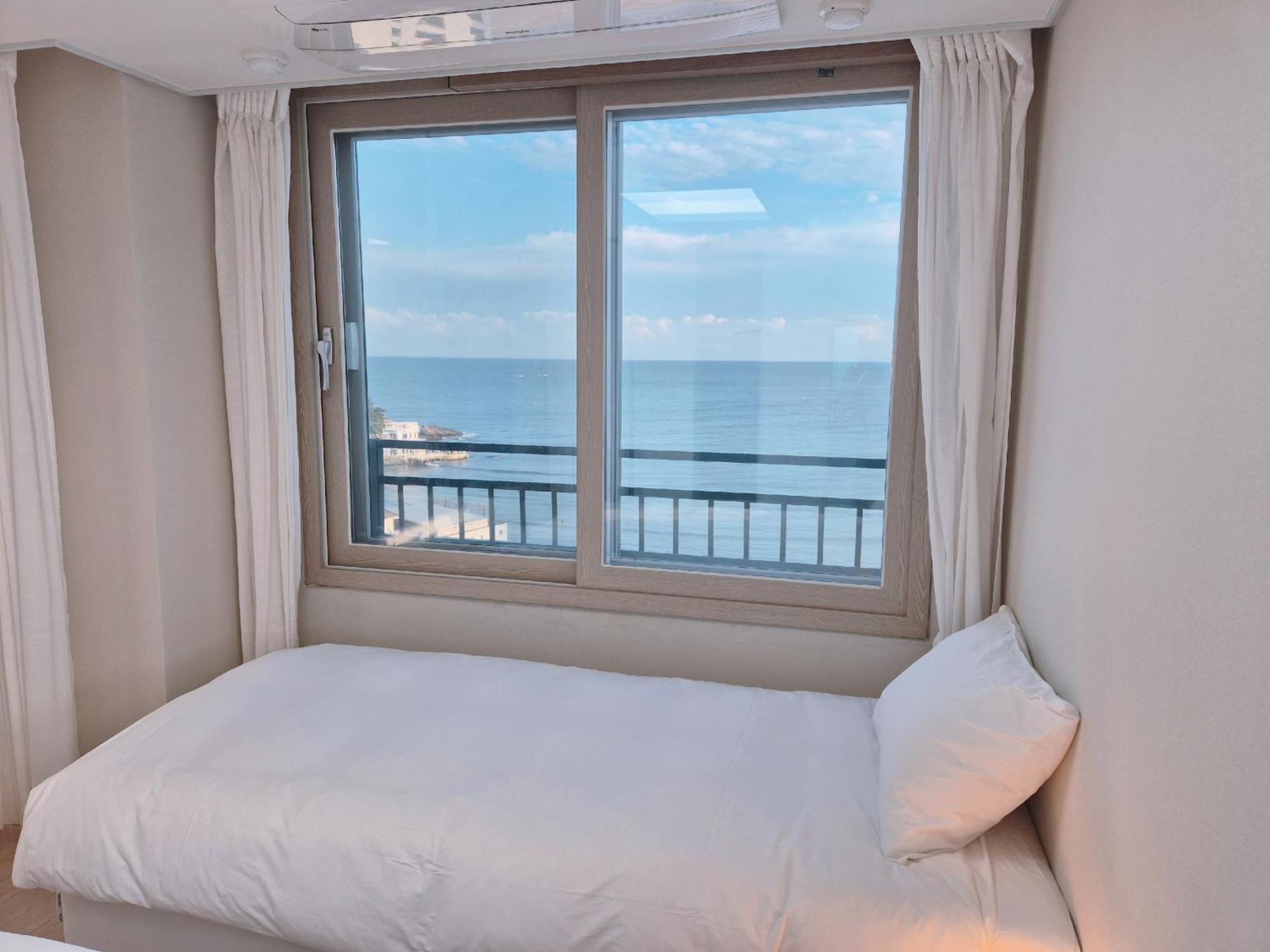 Hotel The First Ocean Songjeong Pusan Exteriér fotografie